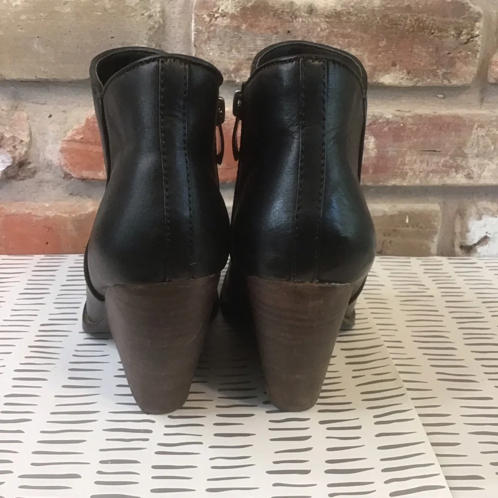 REBA Women’s ENTERTAIN Black Leather Wedge Ankle Boots 8.5